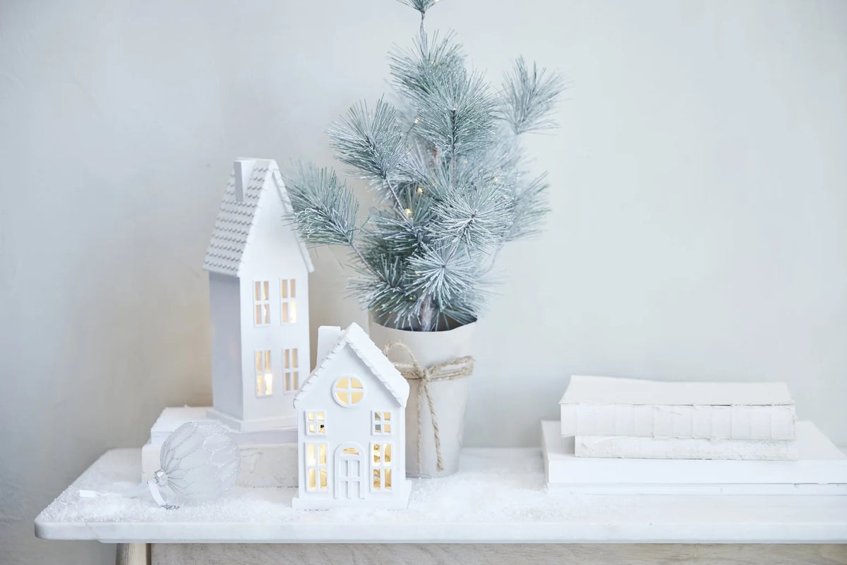 Decorative House - White, 28 cm