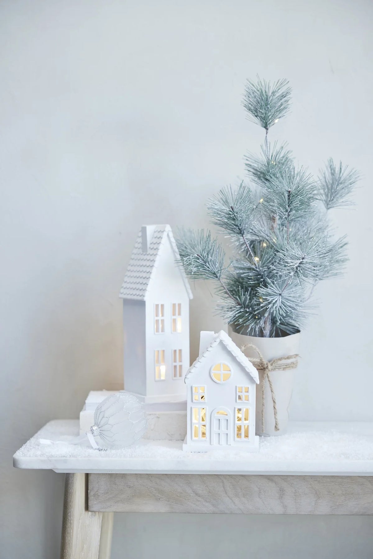 Decorative House - White, 28 cm