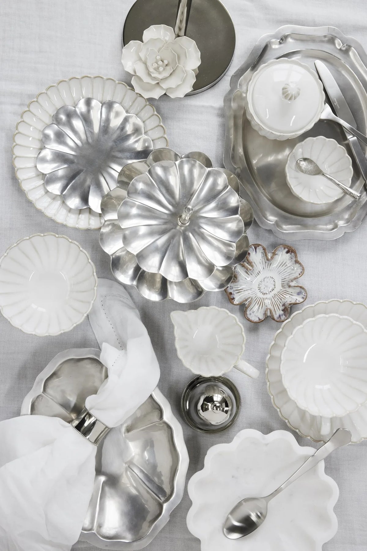 Centerpiece - Antique Silver, 23 cm