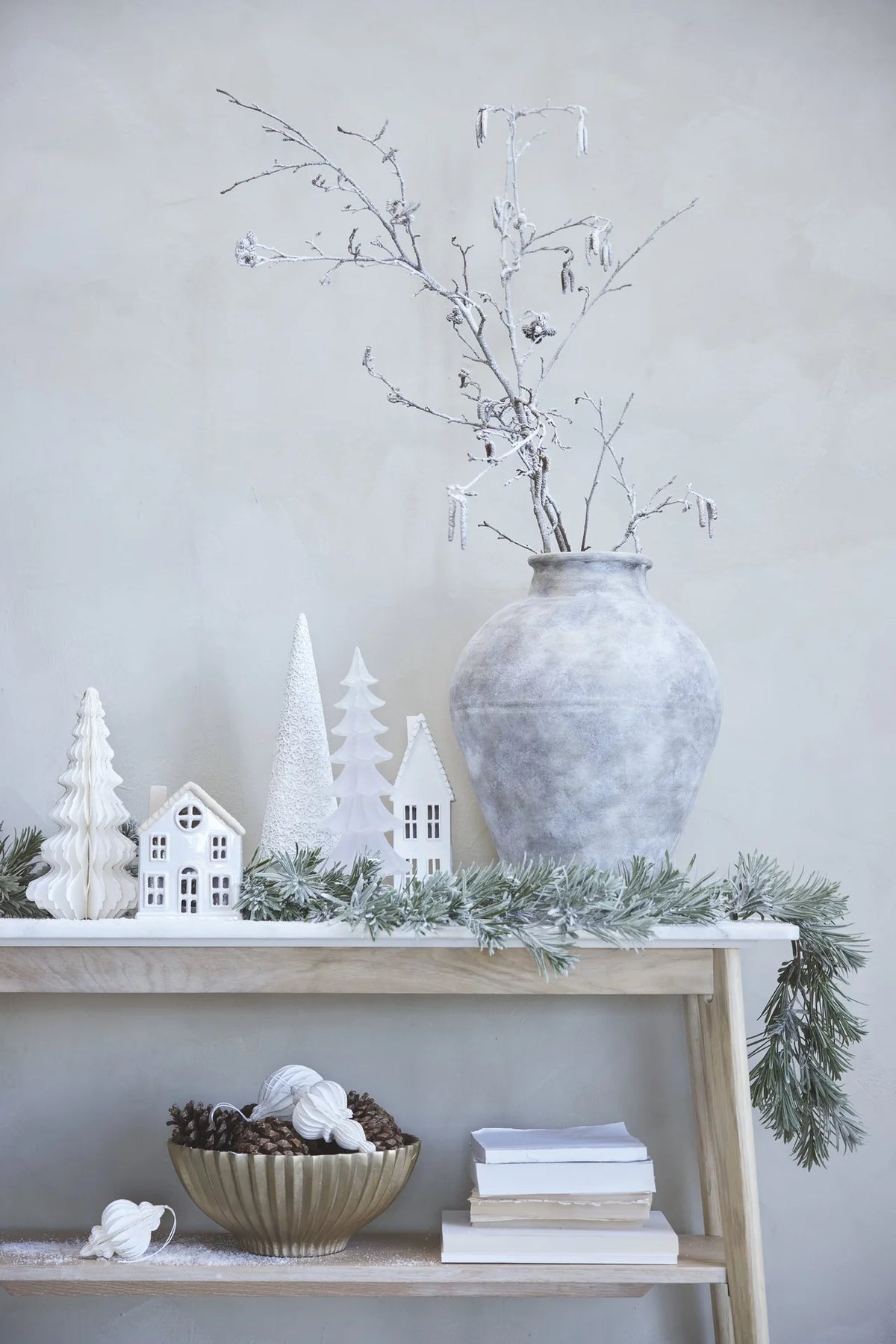 Decorative House - White, 28 cm