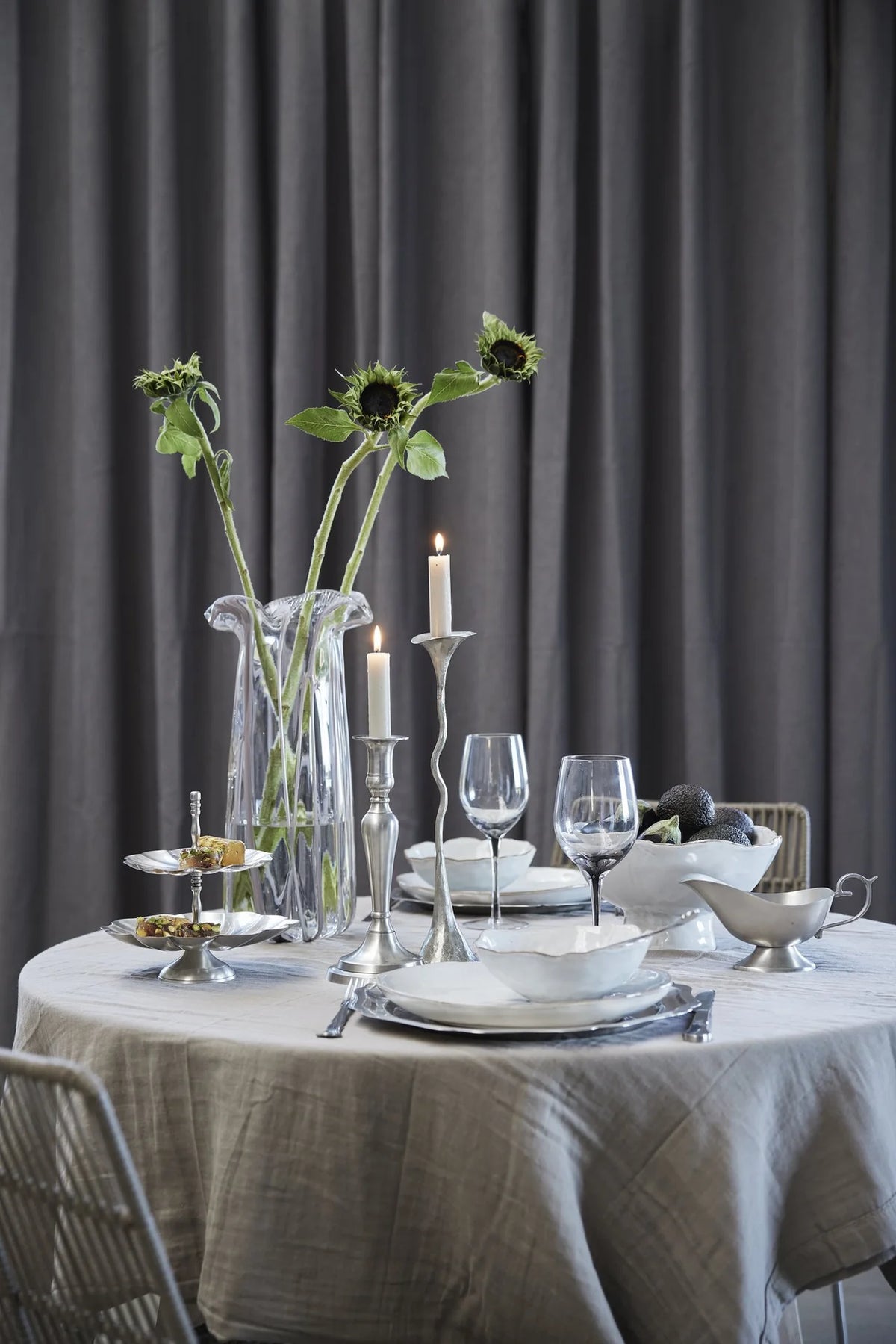 Centerpiece - Antique Silver, 23 cm